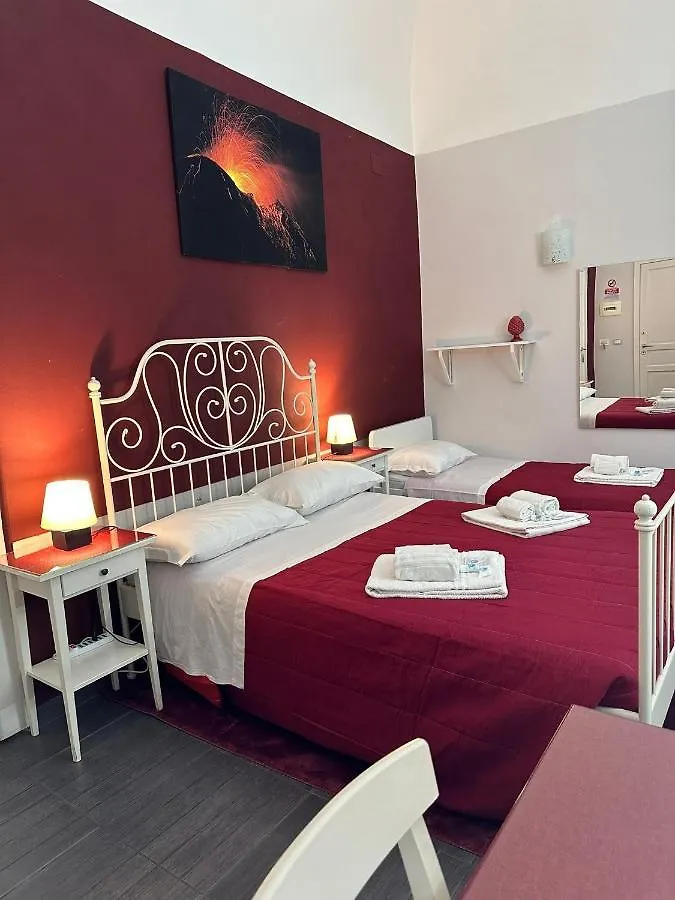 Etna Rooms Catania 0*,  Italia
